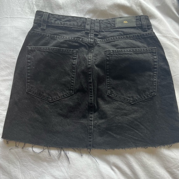NWOT Zara Black Denim Mini Skirt - Picture 5 of 6